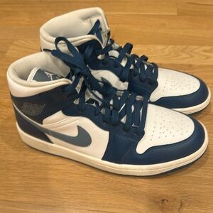 Nike Jordan Hi-Tops- 9